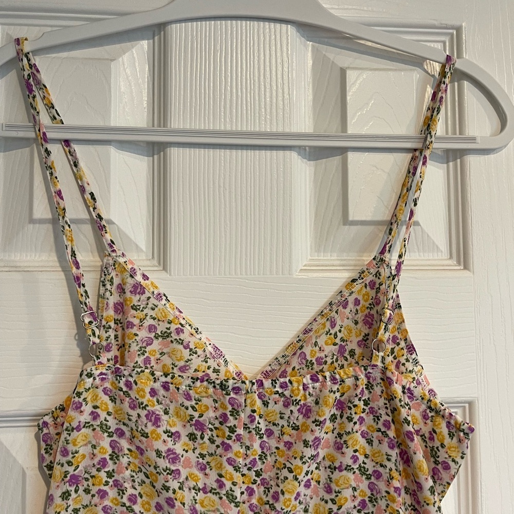 Cupshe Brisa V-Neck Adjustable Straps Slip Dress - Picture 3 of 15